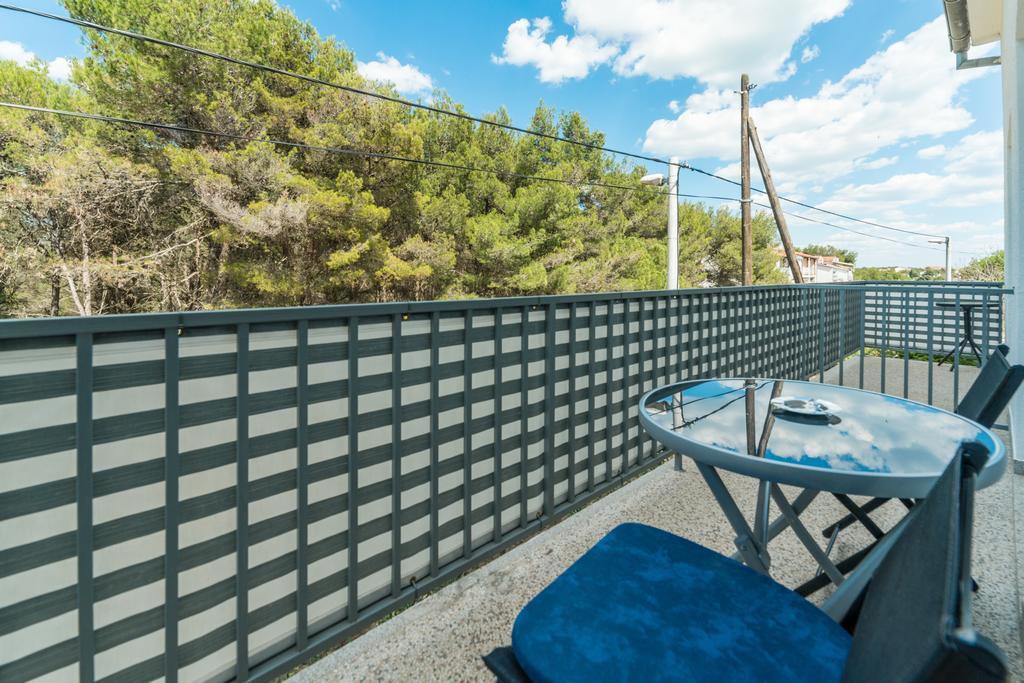Apartments Brekalo Pakostane Ngoại thất bức ảnh